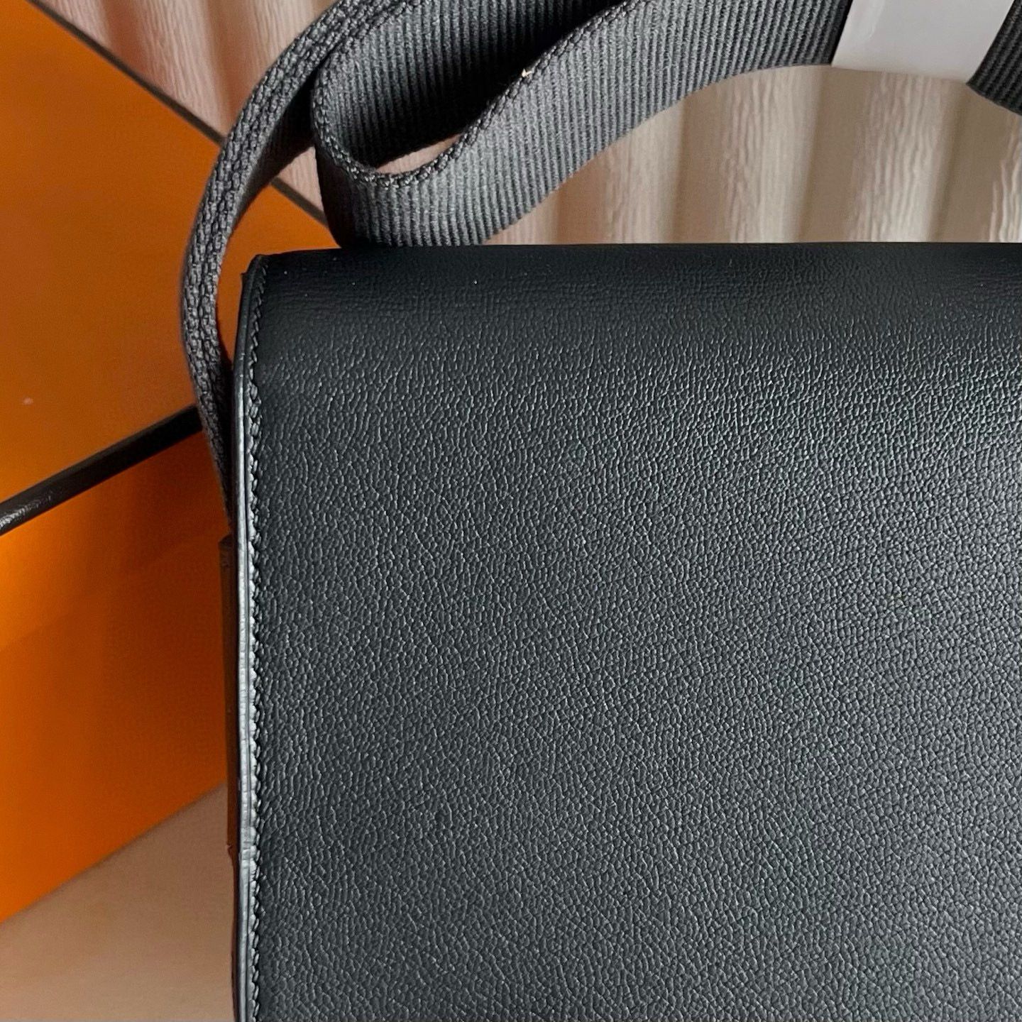 Hermes Geta Handmade Bag in Graphite Chevre Mysore Leather - Image 6