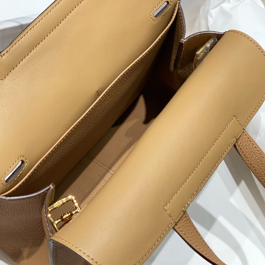 Hermes Halzan 25 Bag in Chai Clemence Leather - Image 9