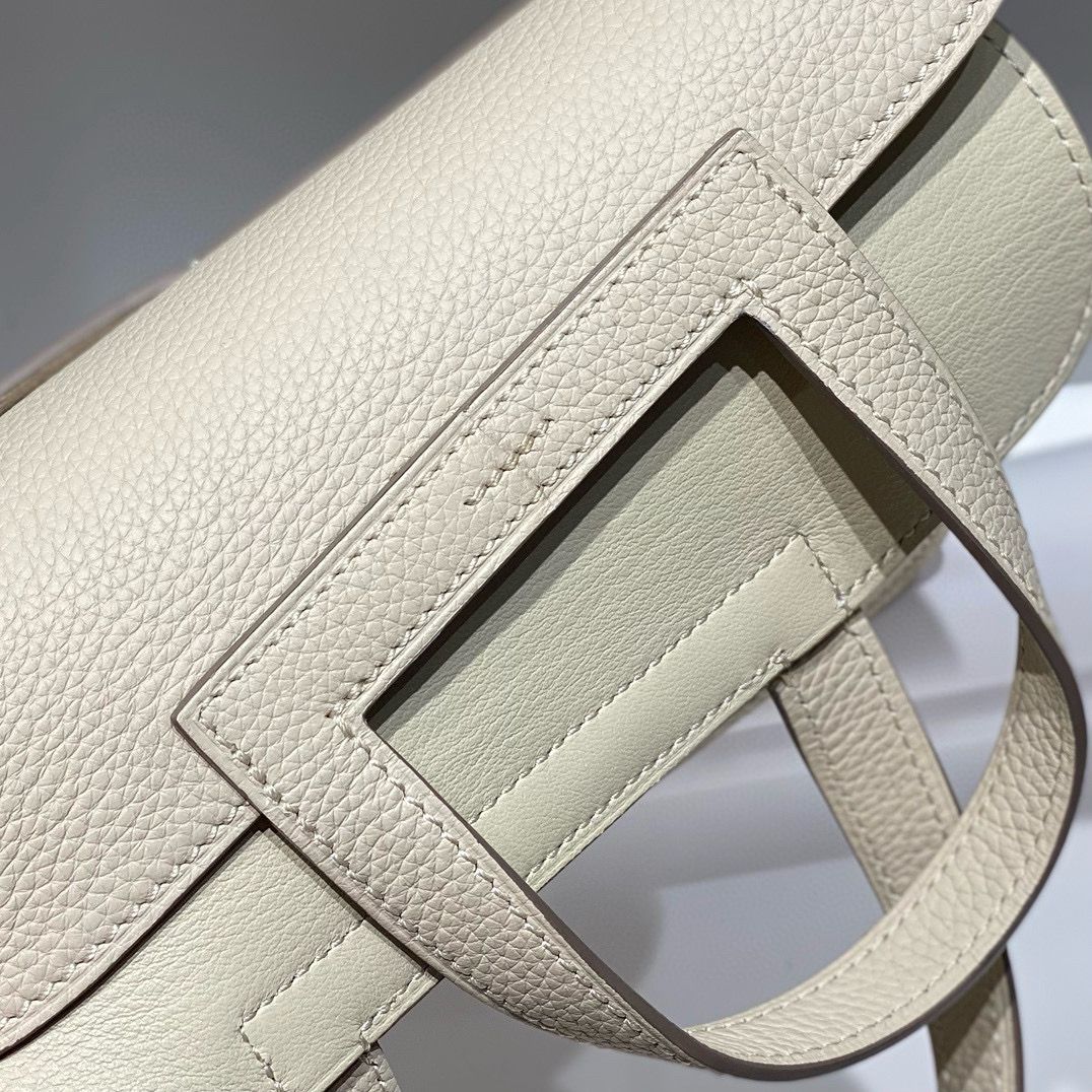 Hermes Halzan 25 Bag in Craie Clemence Leather - Image 8