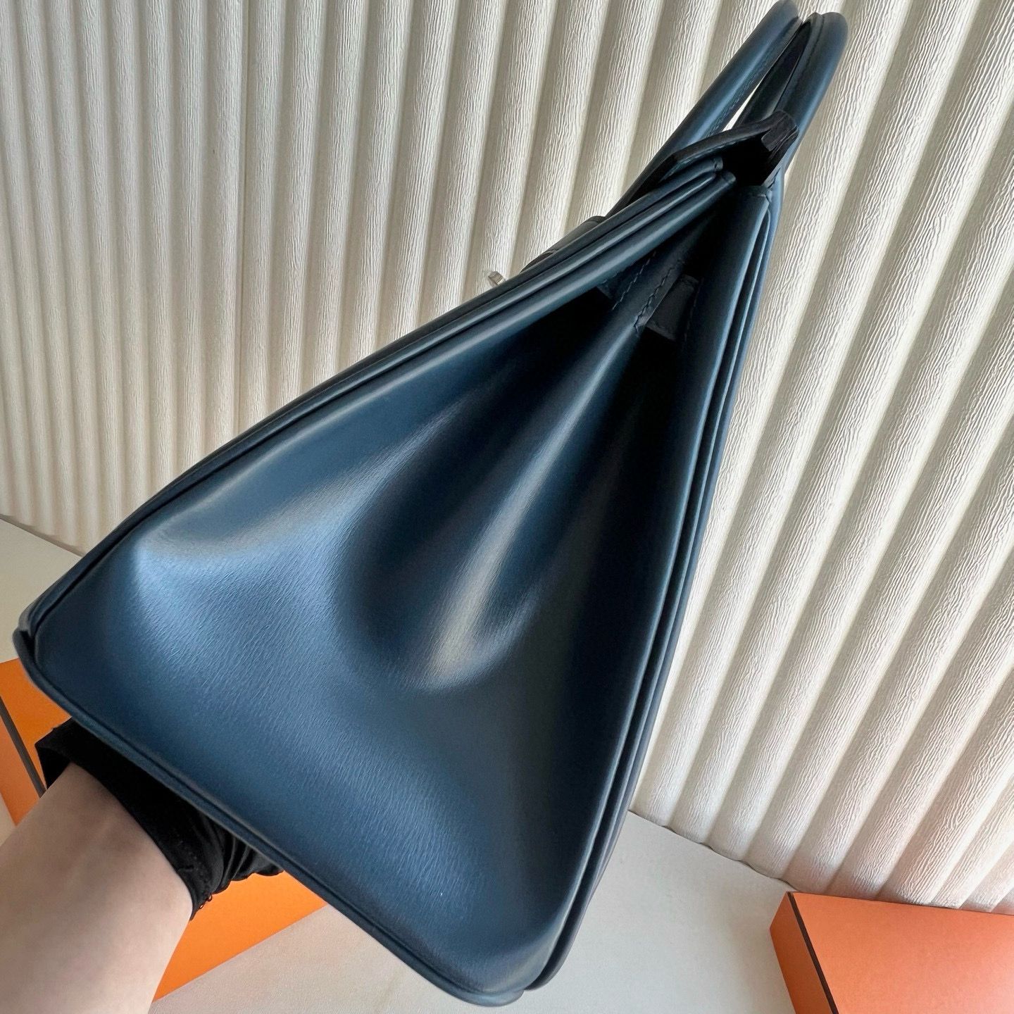 Hermes Birkin 25 Retourne Handmade Bag in Blue Prusse Box Calfskin - Image 4