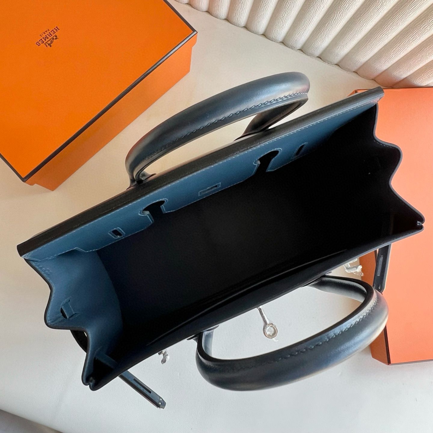 Hermes Birkin 25 Retourne Handmade Bag in Blue Prusse Box Calfskin - Image 7