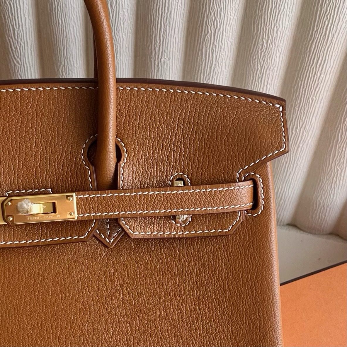 Hermes Birkin 25 Retourne Handmade Bag in Gold Chevre Mysore Goatskin - Image 3