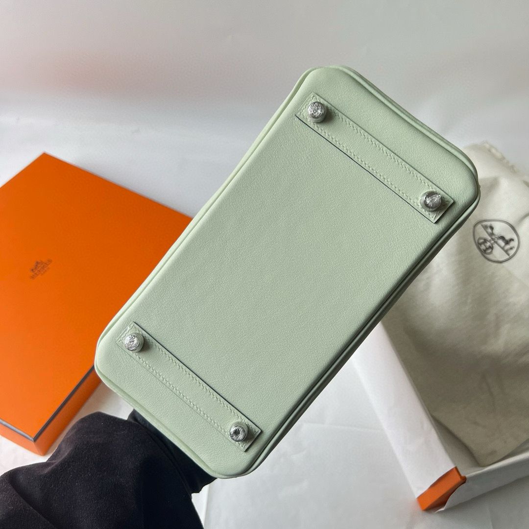 Hermes Birkin 25 Retourne Handmade Bag in Vert Fizz Swift Calfskin - Image 6