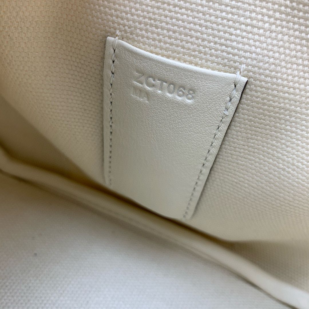 Hermes Cargo Birkin 35cm Limited-edition Bag in White Canvas - Image 11