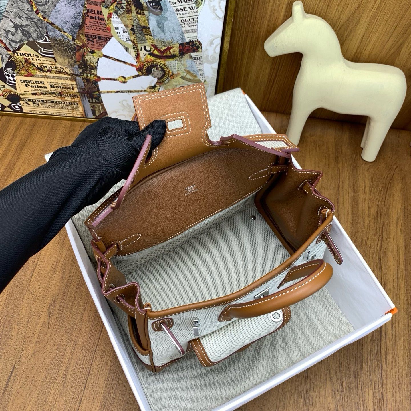 Hermes Birkin Cargo 25 Bag in Ecru Toile and Gold Swift Leather - Image 7