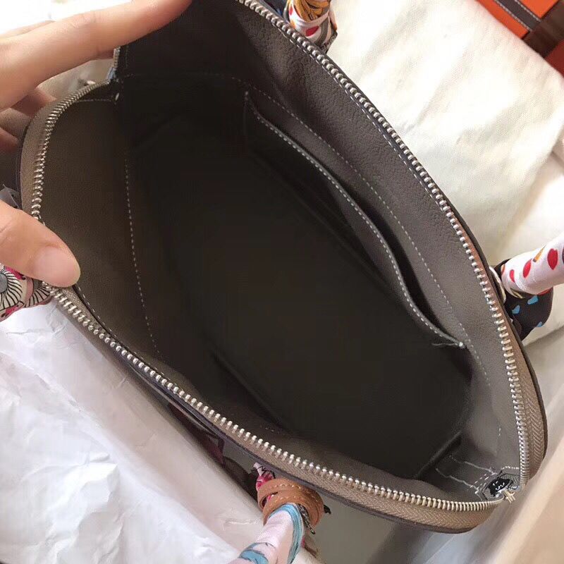Hermes Bolide 31 Handmade Bag In Taupe Clemence Leather - Image 8