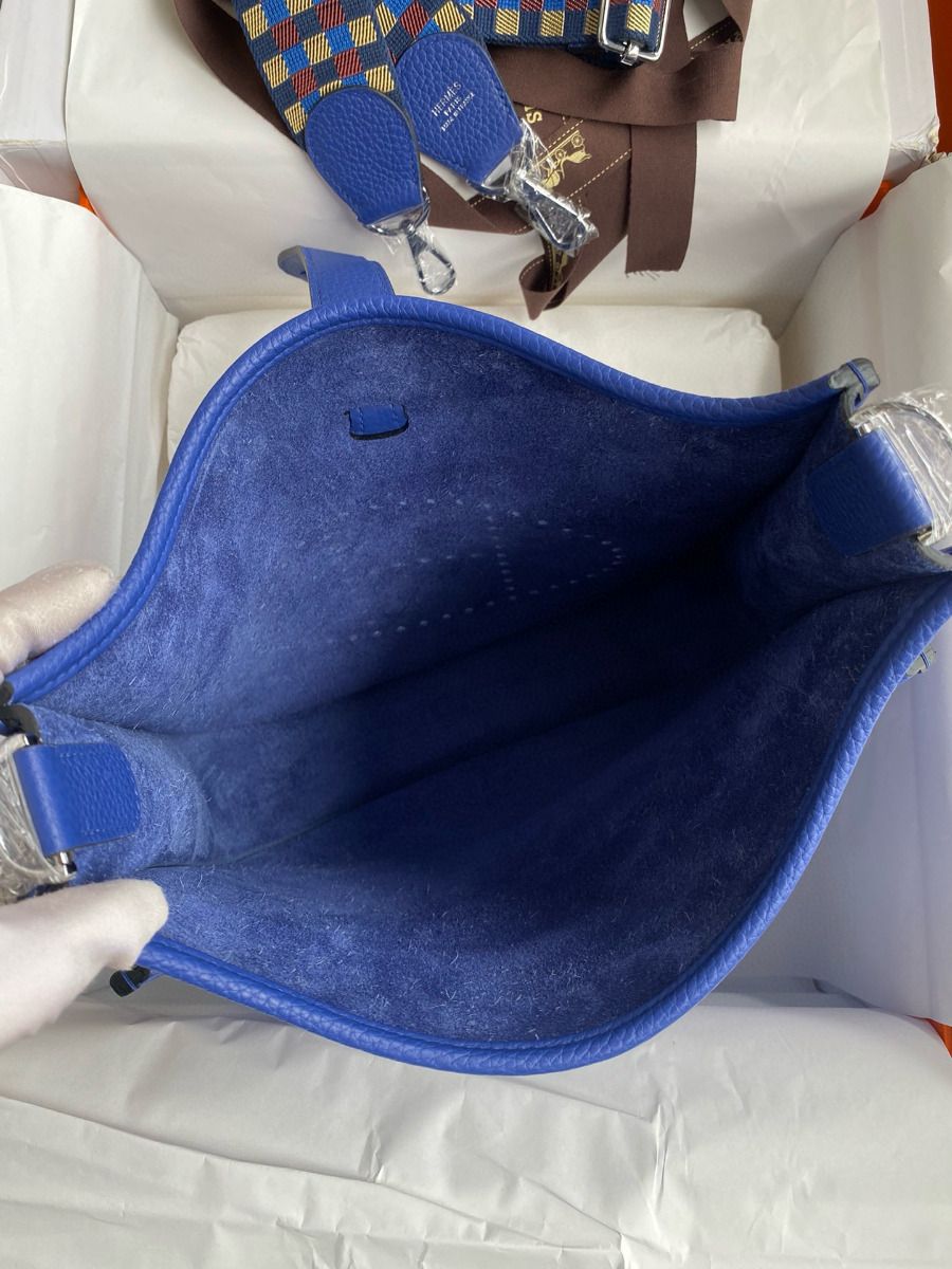 Hermes Evelyne III PM 29 Handmade Bag in Blue Electric Clemence Leather - Image 10