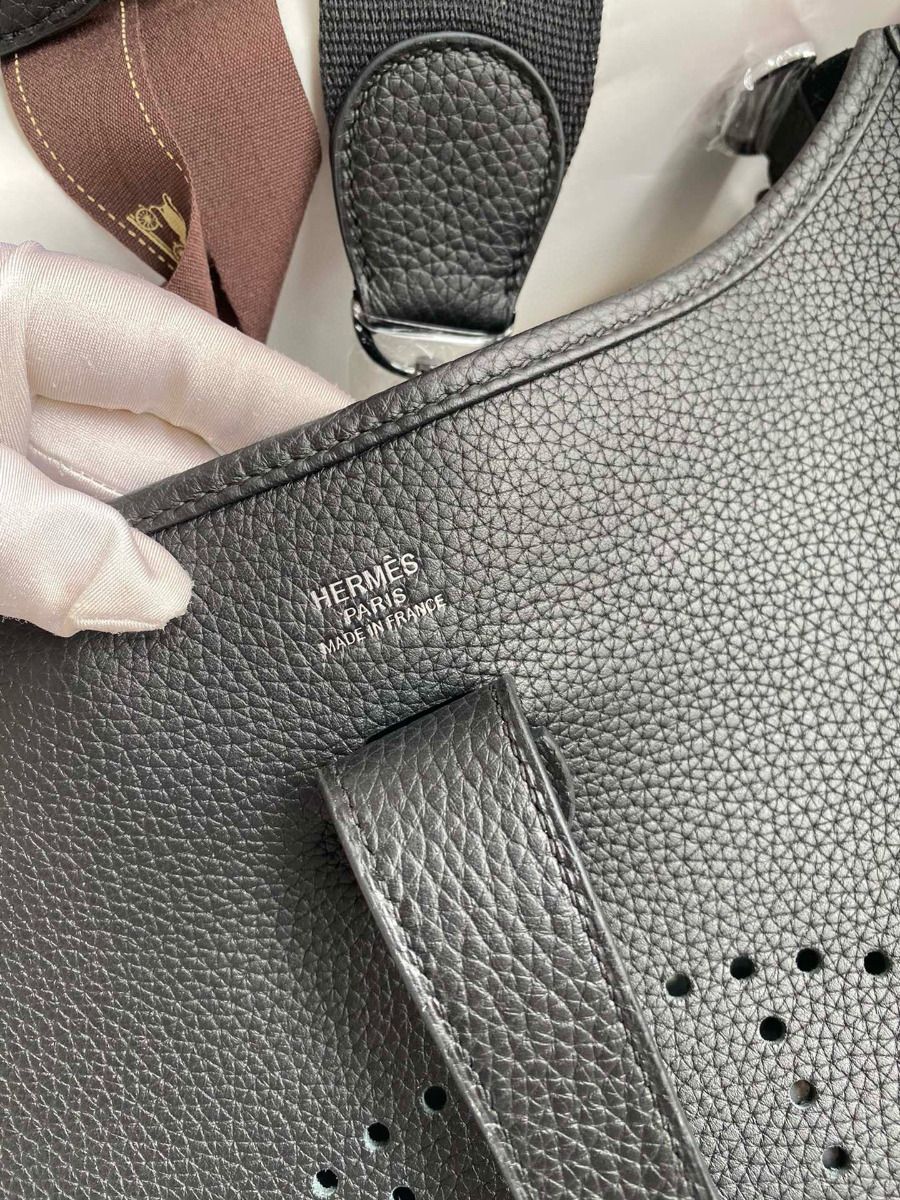 Hermes Evelyne III PM 29 Handmade Bag in Black Clemence Leather - Image 8