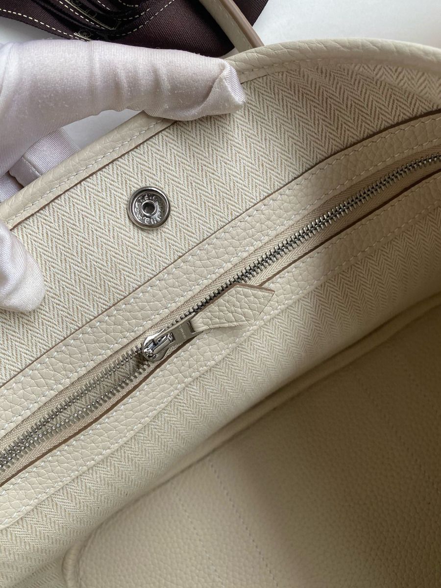 Hermes Garden Party 30 Handmade Bag in Craie Clemence Leather - Image 9