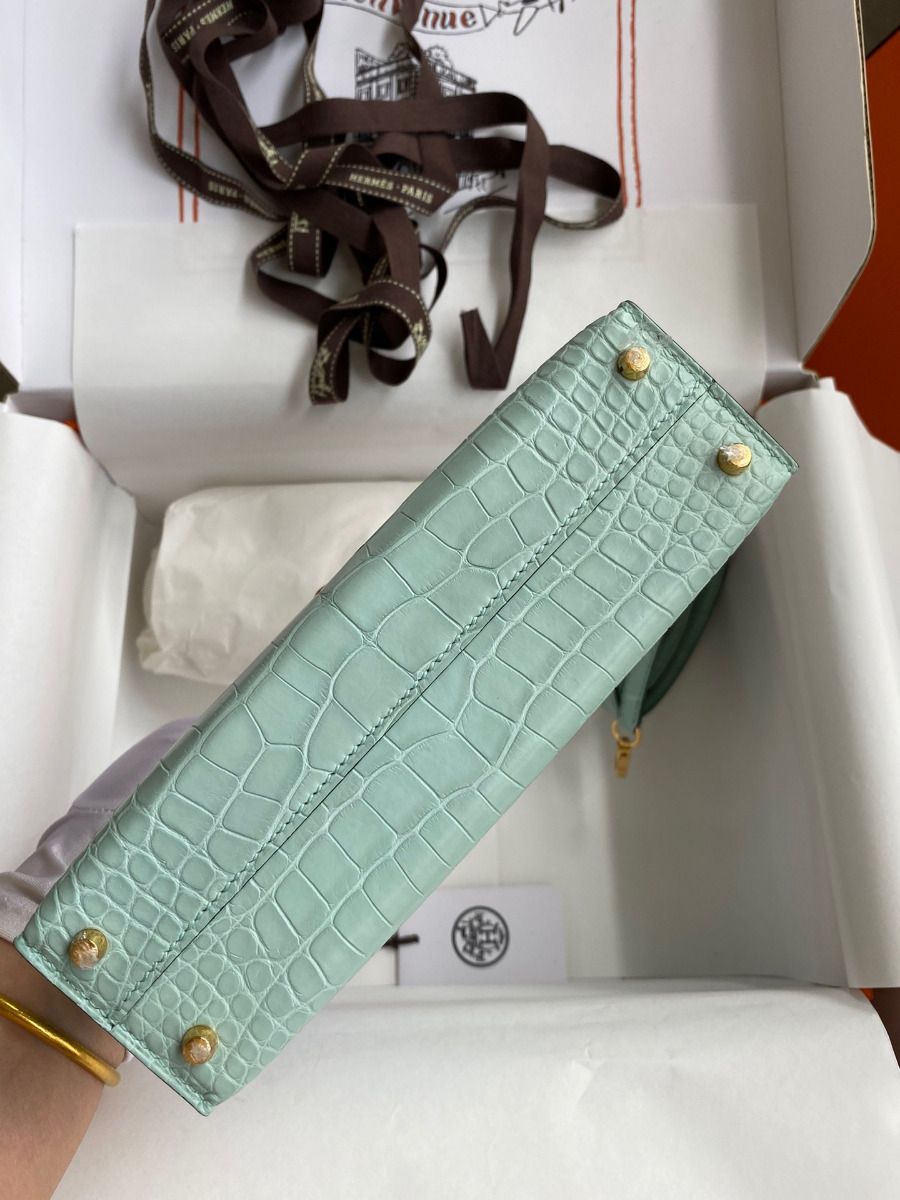 Hermes Kelly Mini II Sellier Handmade Bag In Vert D'eau Matte Alligator Leather - Image 4