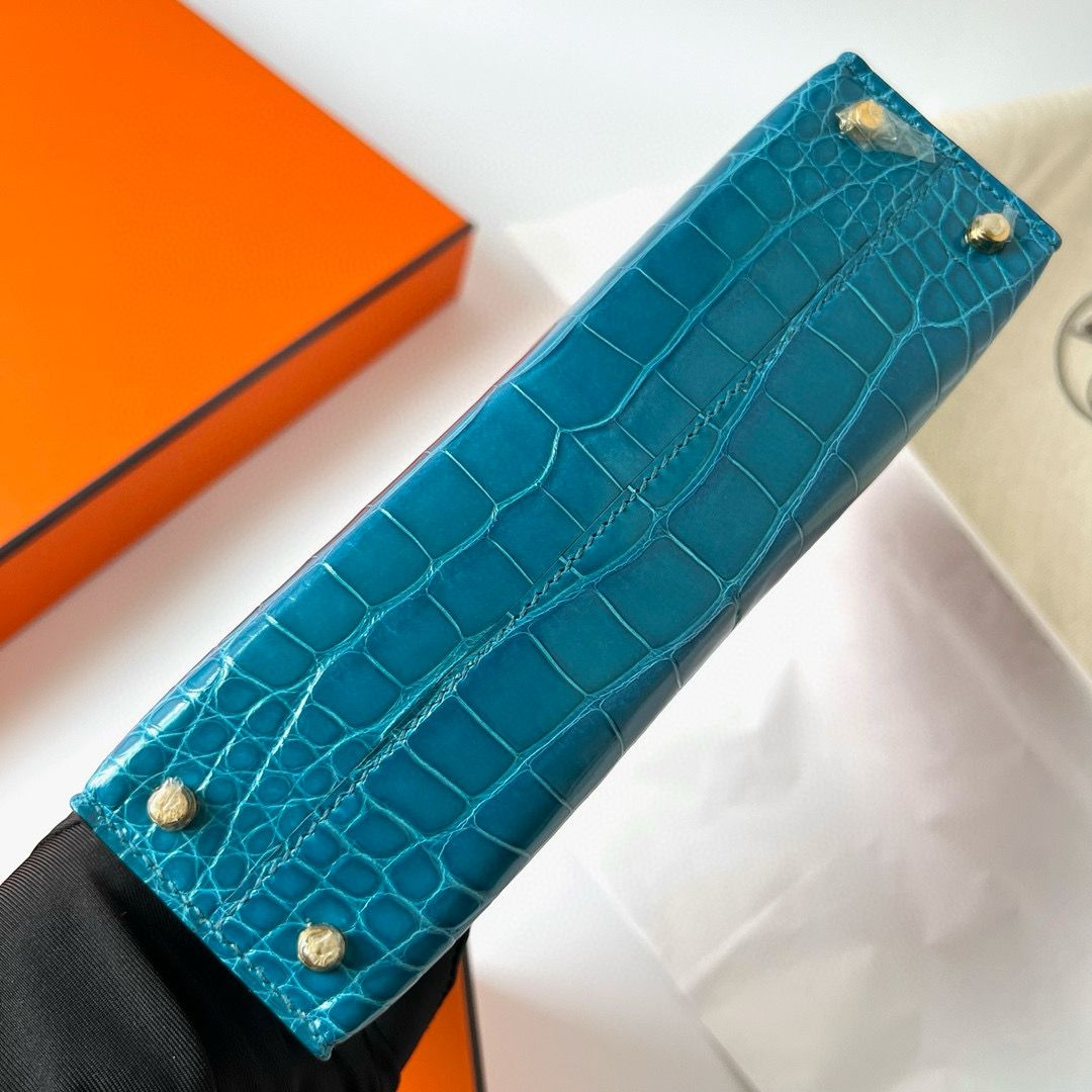 Hermes Kelly Mini II Sellier Handmade Bag in Blue Izmir Shiny Alligator Leather - Image 7