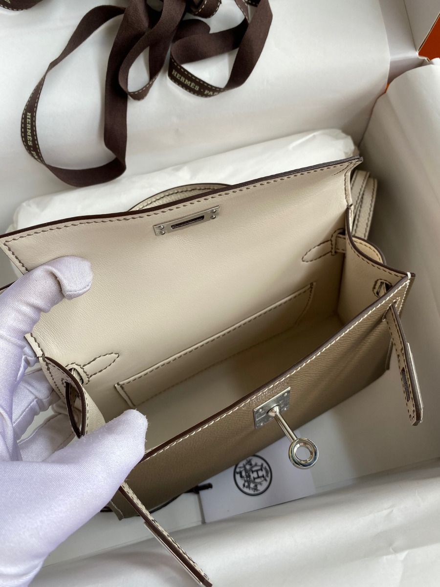 Hermes Kelly Mini II Sellier Bicolor Handmade Bag in Taupe and Craie Epsom Calfskin - Image 10
