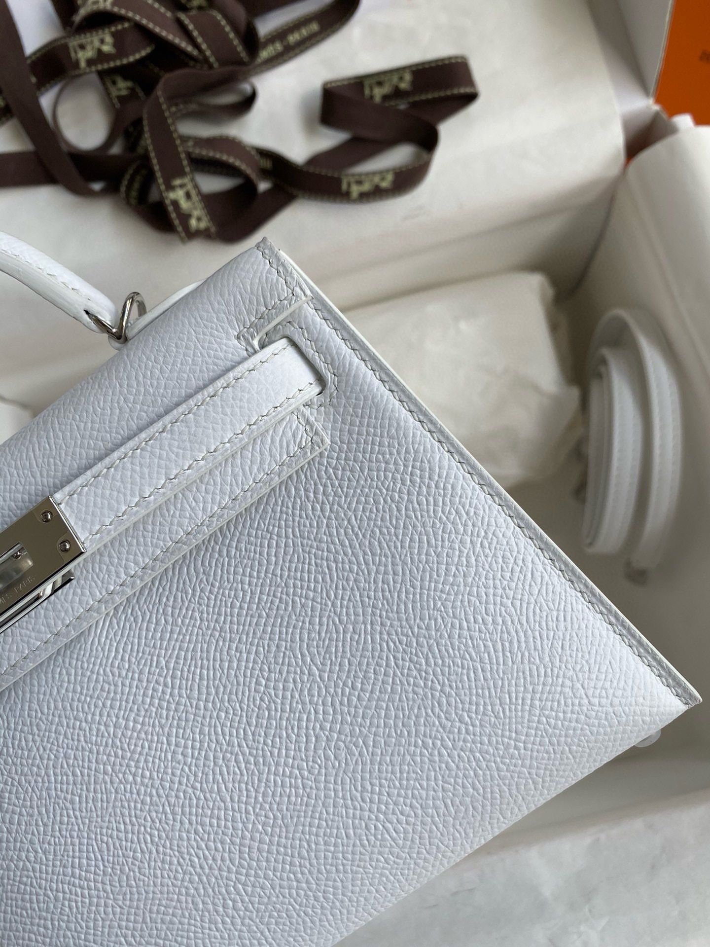 Hermes Kelly Mini II Sellier Handmade Bag In White Epsom Calfskin - Image 5