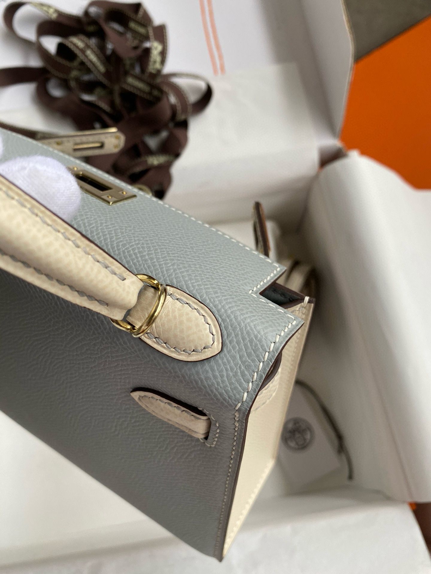 Hermes Kelly Mini II Sellier Bicolor Handmade Bag in Blue Lin and Craie Epsom Calfskin - Image 8