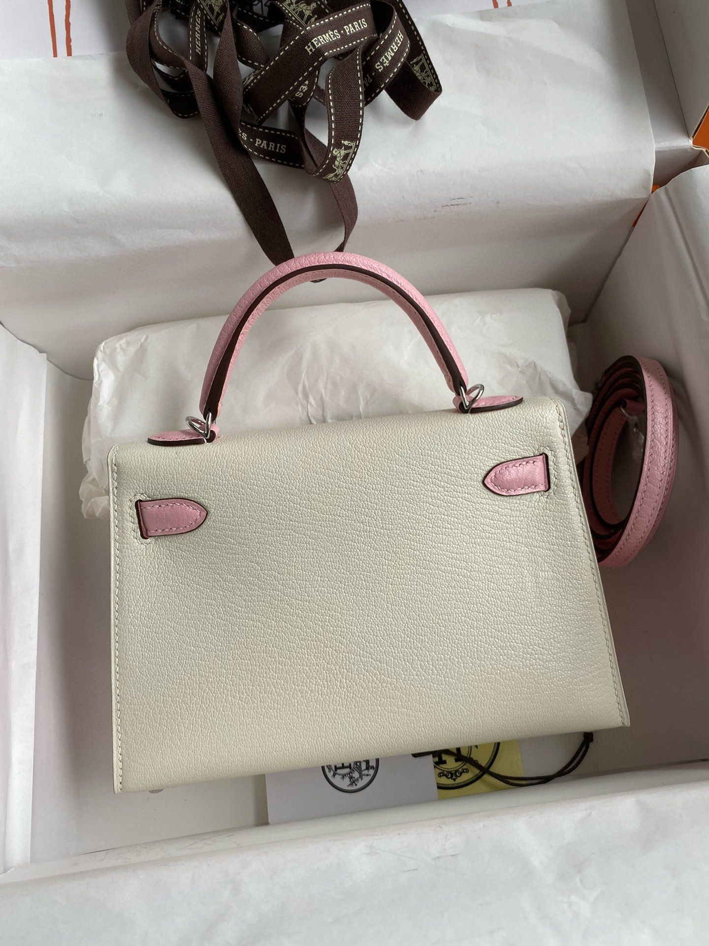Hermes Kelly Mini II Sellier Bicolor Handmade Bag in Nata and Rose Sakura Chevre Mysore Leather - Image 3