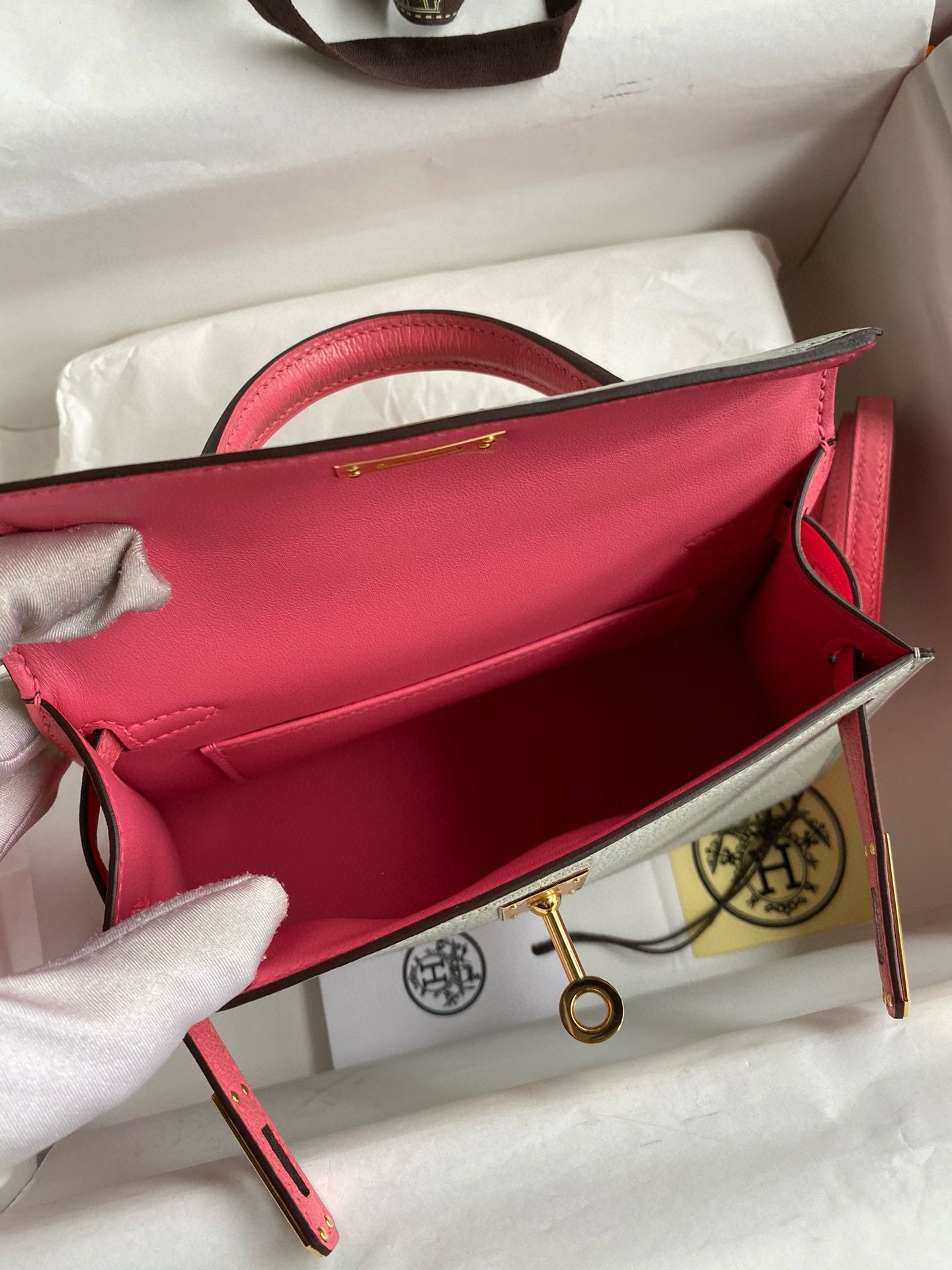 Hermes Kelly Mini II Sellier Bicolor Handmade Bag in Pearl Grey and Rose Azalee Chevre Mysore Leather - Image 10