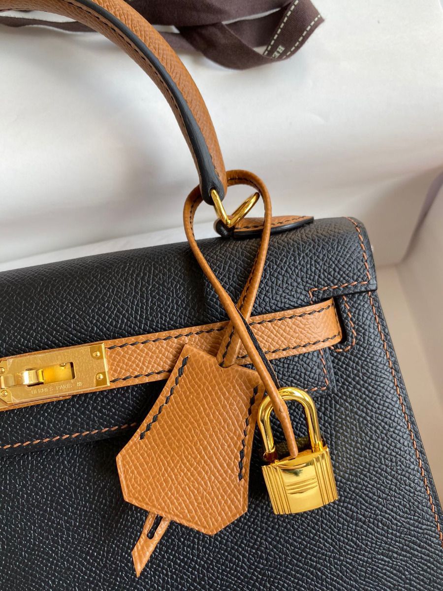 Hermes Kelly Sellier 25 Bicolor Bag in Black and Gold Epsom Calfskin - Image 4