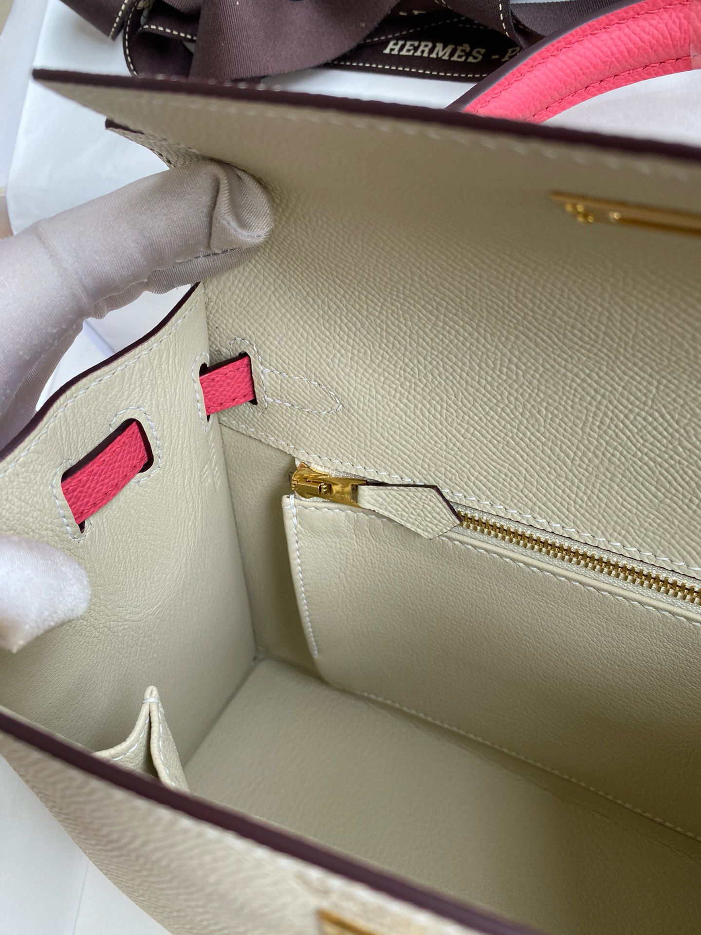 Hermes HSS Kelly Sellier 25 Bag in Craie and Rose Lipstick Epsom Calfskin - Image 10