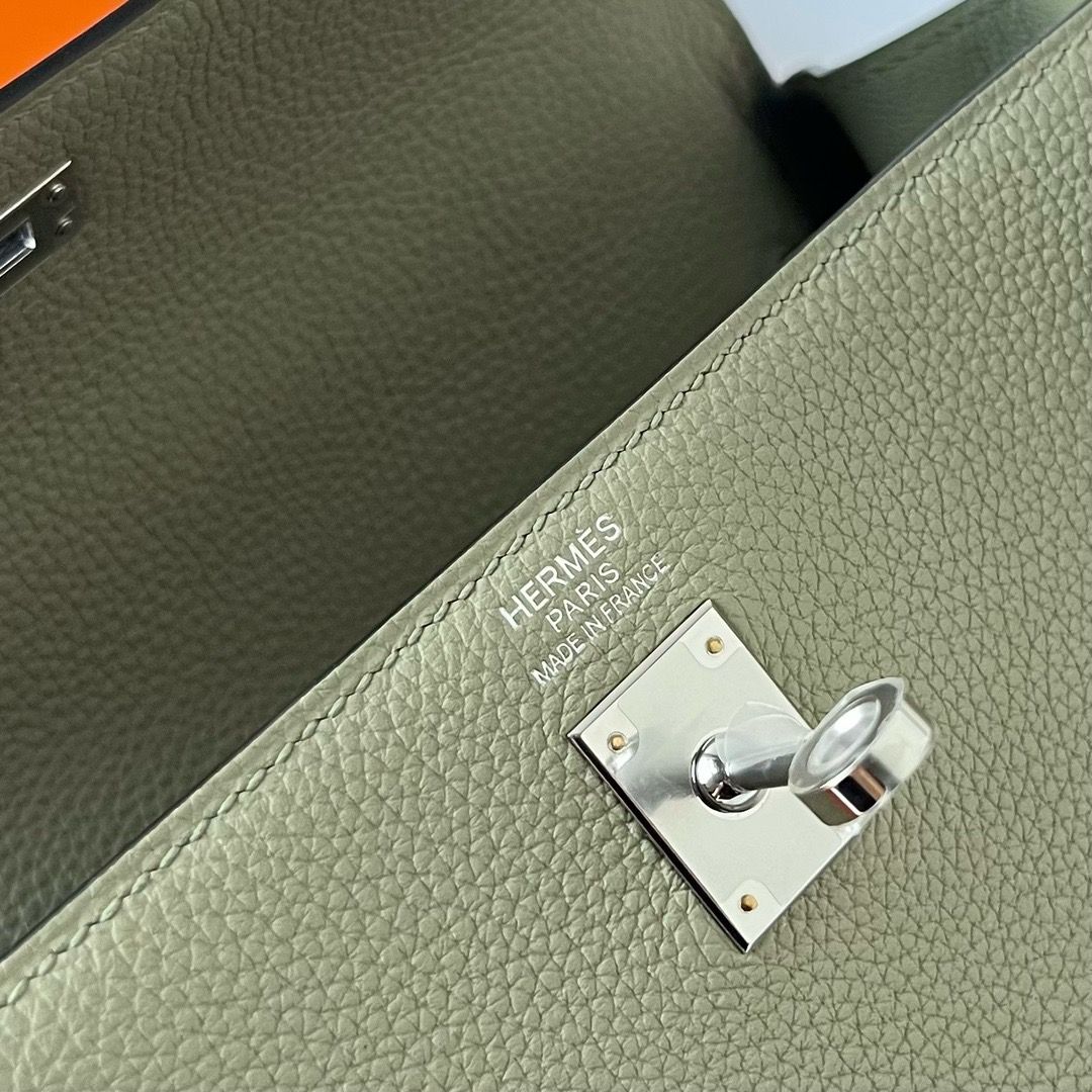 Hermes Kelly Retourne 25 Handmade Bag In Sauge Clemence Leather - Image 10