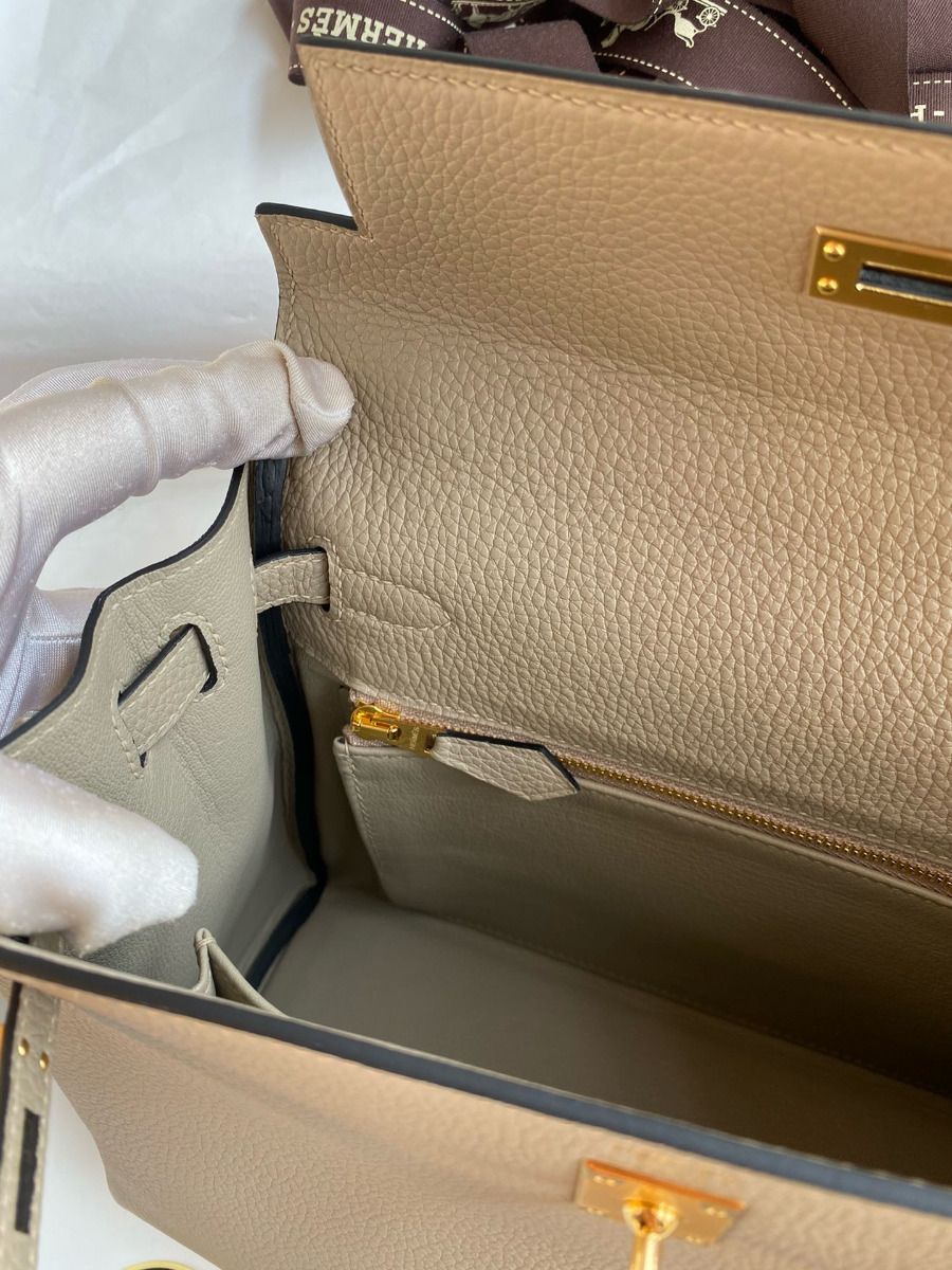 Hermes Kelly Retourne 25 Handmade Bag In Gris Tourterelle Clemence Leather - Image 10