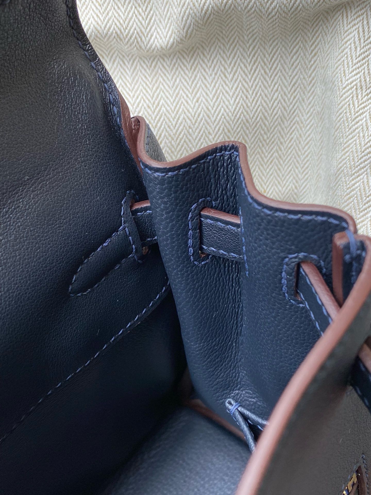 Hermes Kelly Colormatic 25 Handmade Bag in Blue Nuit Swift Leather - Image 9