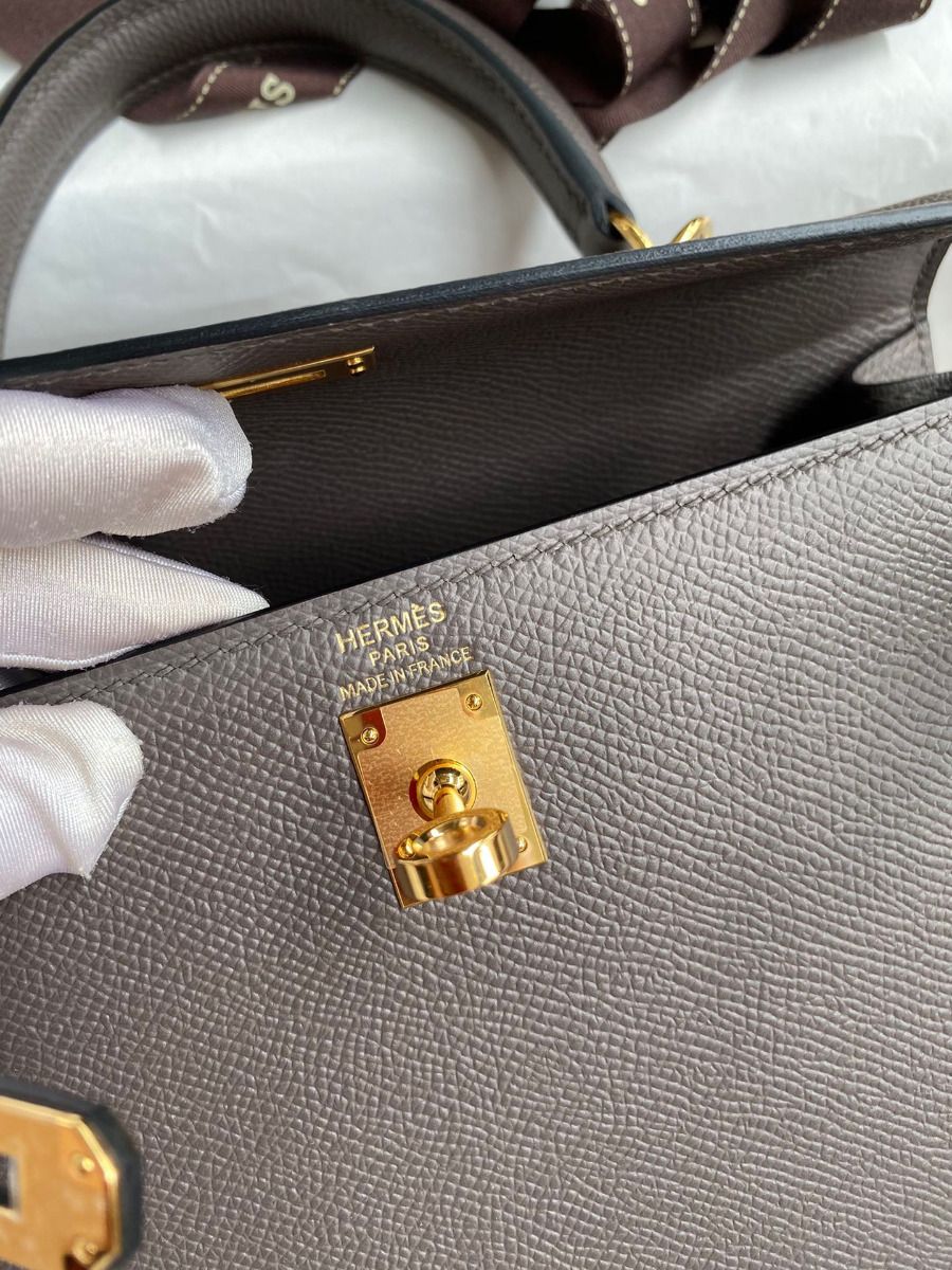 Hermes Kelly Sellier 25 Handmade Bag In Etain Epsom Calfskin - Image 8