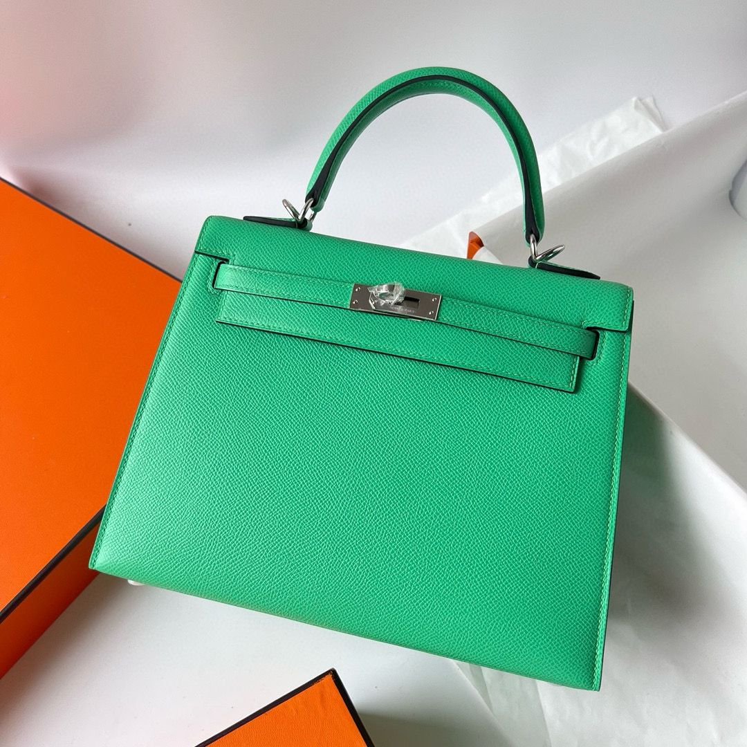 Hermes Kelly Sellier 25 Handmade Bag in Vert Comics Epsom Calfskin - Image 3