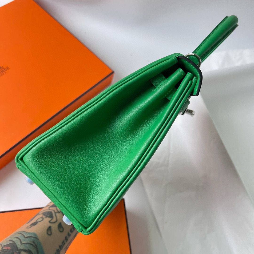 Hermes Kelly Retourne 25 Handmade Bag in Bambou Swift Calfskin - Image 5