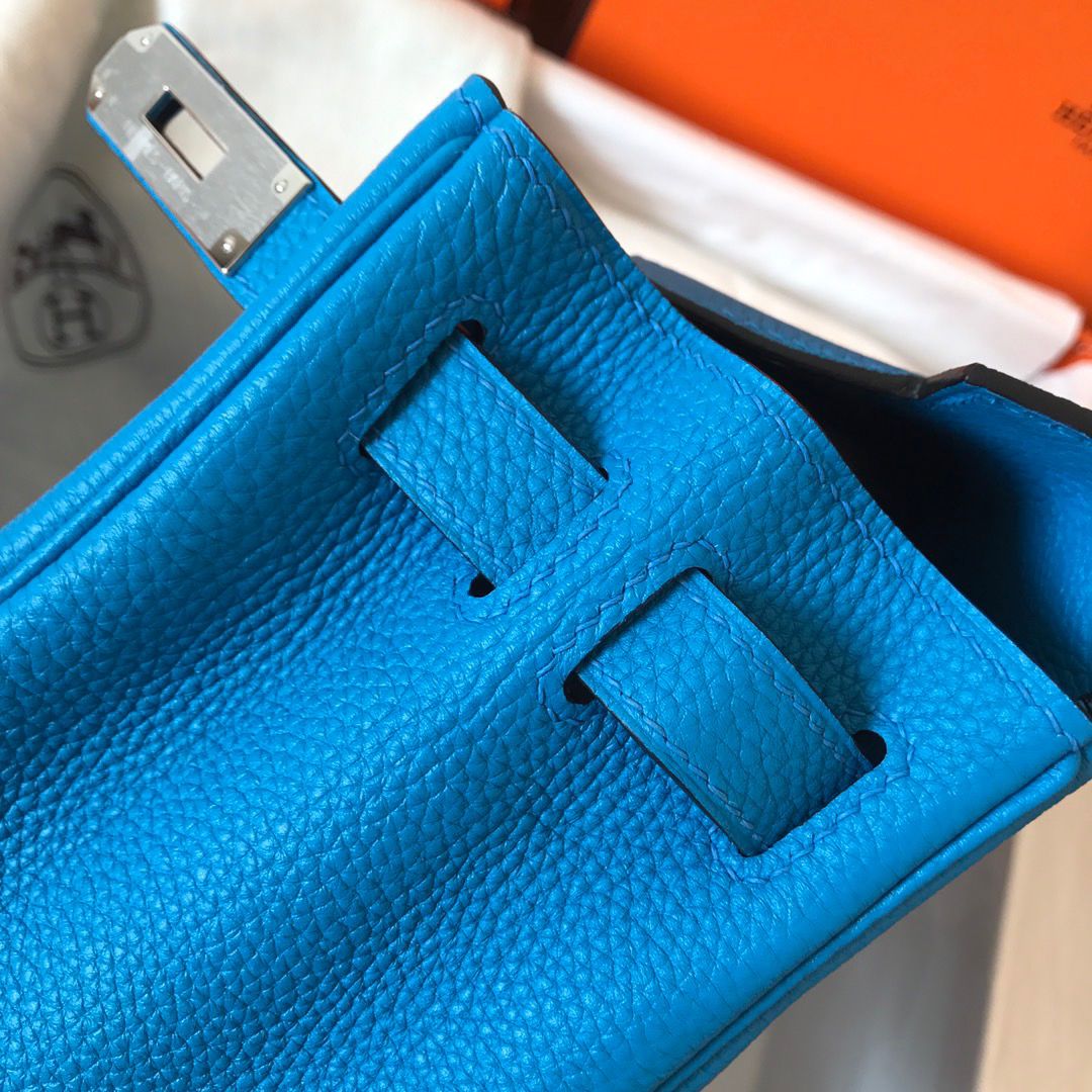 Hermes Kelly Retourne 28 Handmade Bag In Blue Zanzibar Clemence Leather - Image 8