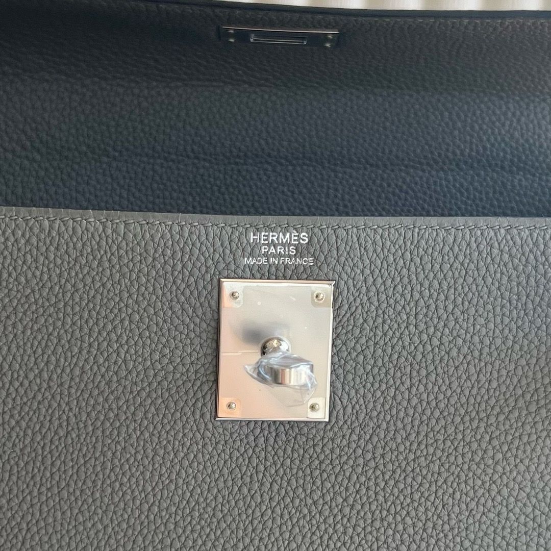 Hermes Kelly Retourne 28 Handmade Bag in Meyer Clemence Leather - Image 8