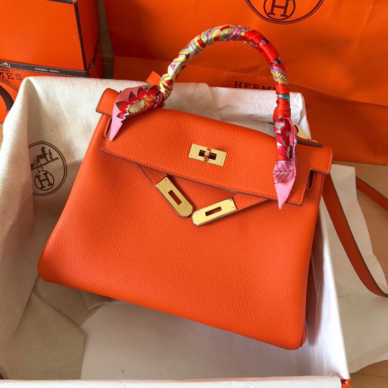 Hermes Kelly Retourne 28 Handmade Bag In Orange Clemence Leather - Image 3