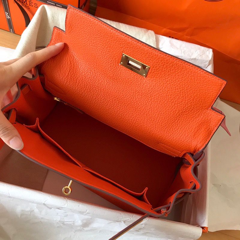 Hermes Kelly Retourne 28 Handmade Bag In Orange Clemence Leather - Image 10