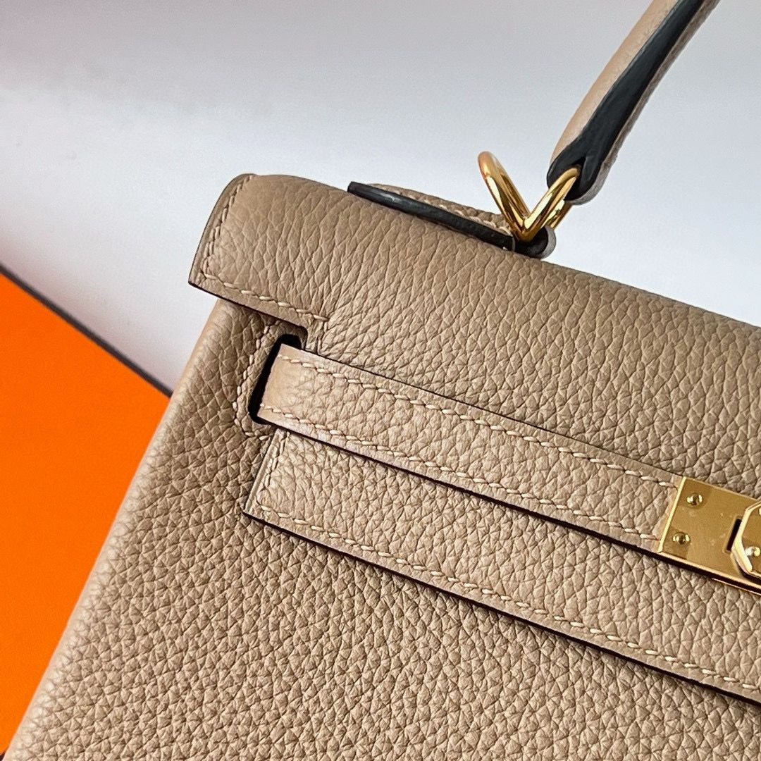 Hermes Kelly Retourne 28 Handmade Bag in Trench Clemence Leather - Image 4