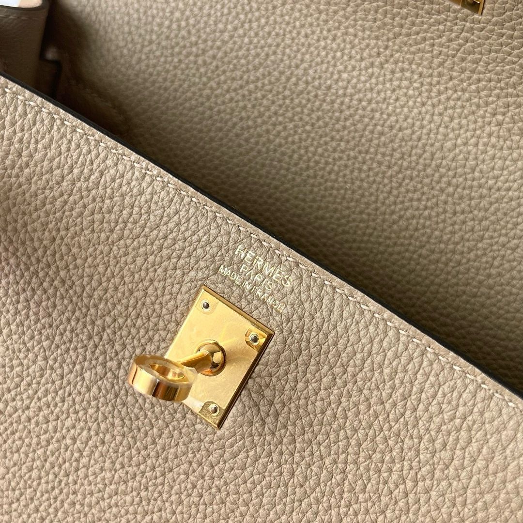 Hermes Kelly Retourne 28 Handmade Bag in Trench Clemence Leather - Image 8