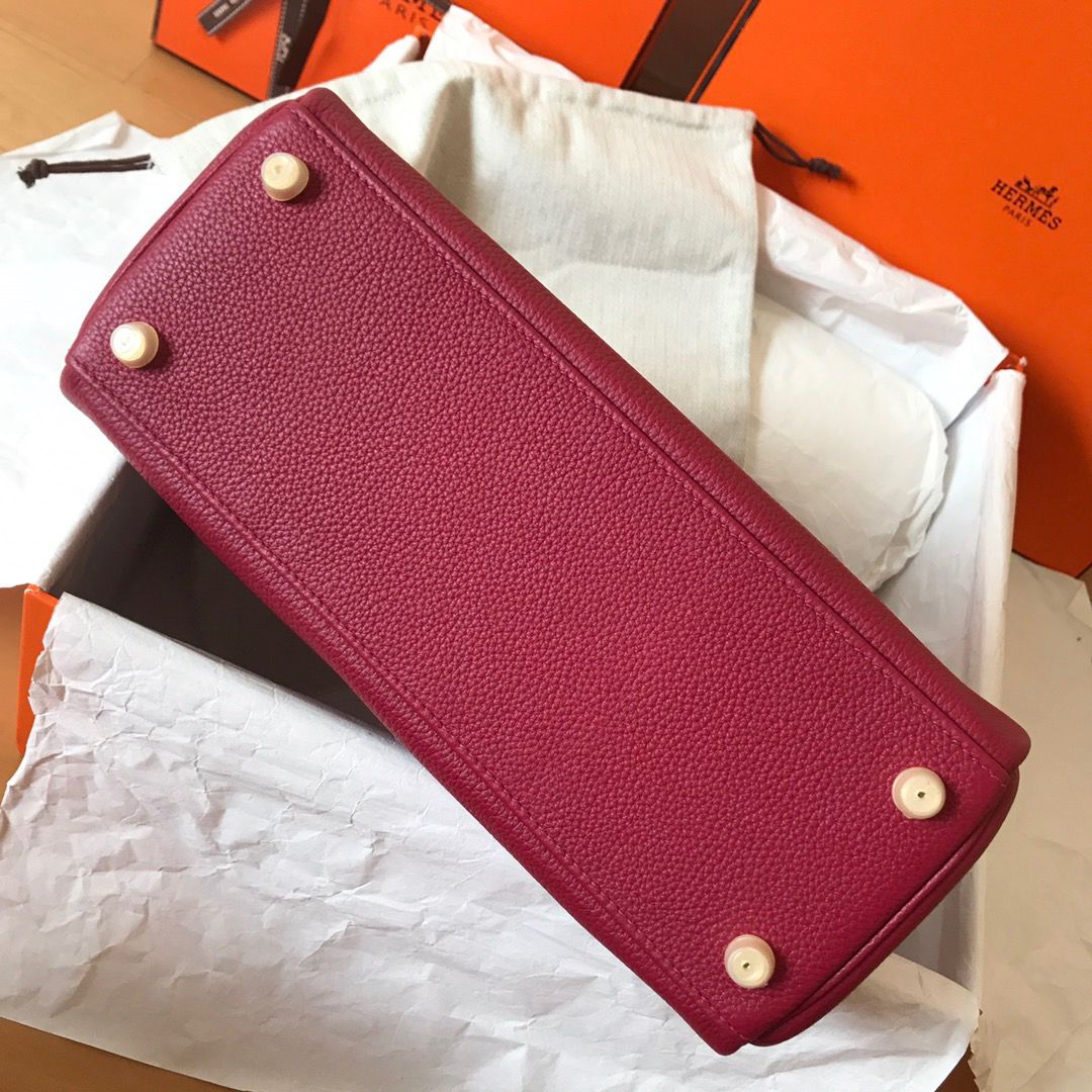 Hermes Kelly Retourne 28 Handmade Bag In Ruby Clemence Leather - Image 6