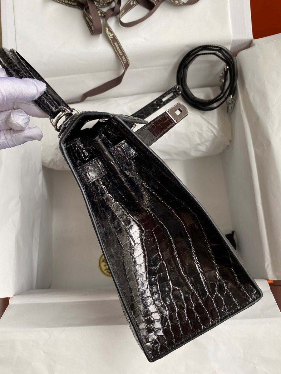 Hermes Kelly Sellier 28 Handmade Bag In Black Crocodile Niloticus Shiny Skin - Image 6