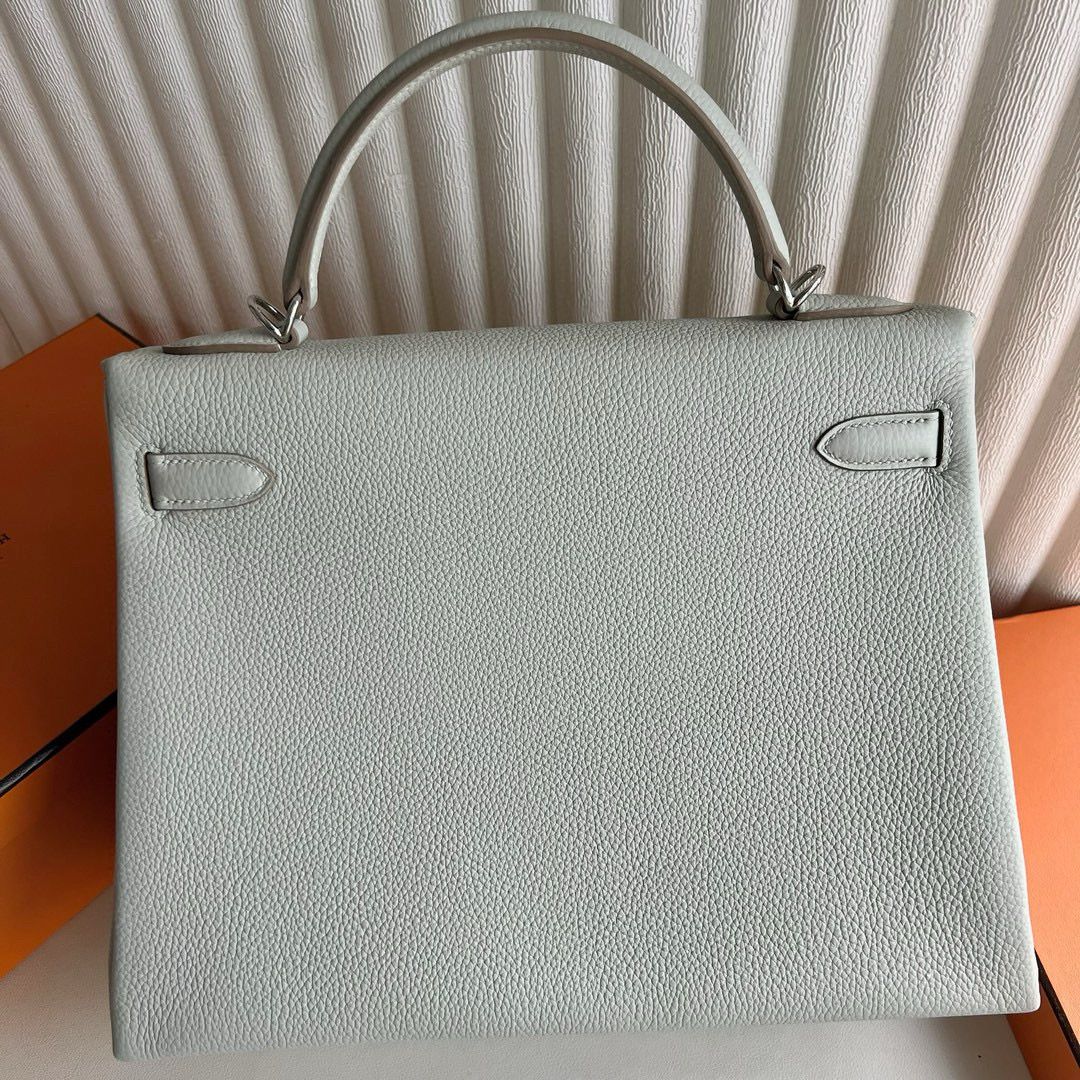 Hermes Kelly Retourne 32 Handmade Bag in Pearl Grey Clemence Leather - Image 9