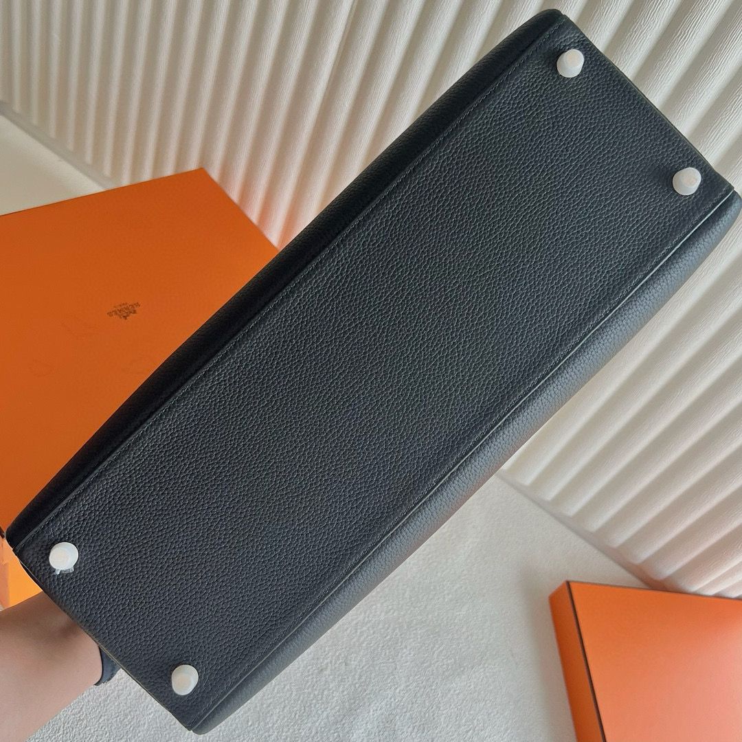 Hermes Kelly Retourne 40 Handmade Bag in Black Clemence Leather - Image 10