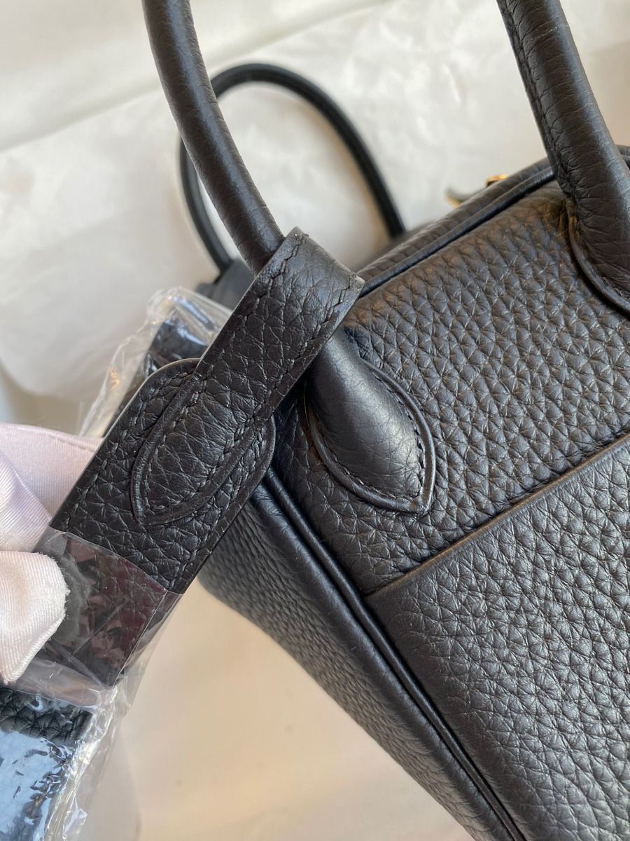 Hermes Mini Lindy Handmade Bag In Black Clemence Leather - Image 5