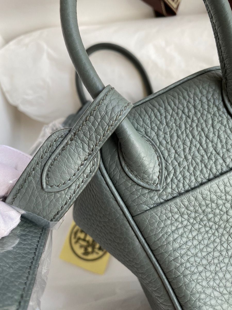 Hermes Mini Lindy Handmade Bag In Vert Amande Clemence Leather - Image 5