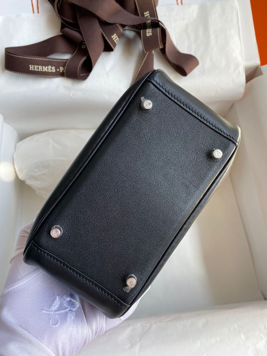 Hermes Mini Lindy Handmade Bag In Black Swift Leather - Image 7