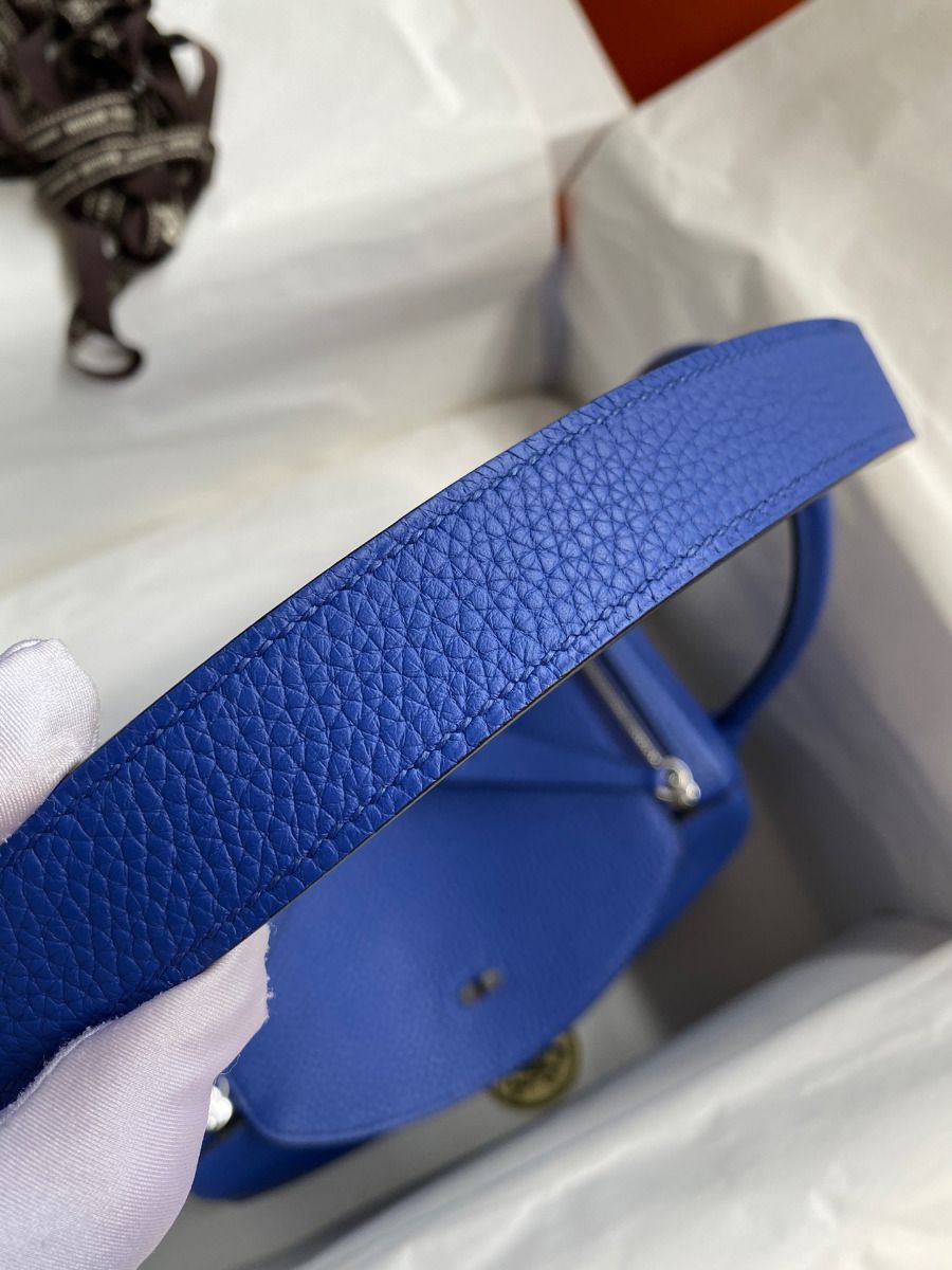Hermes Lindy 26 Handmade Bag In Blue Electric Clemence Leather - Image 8