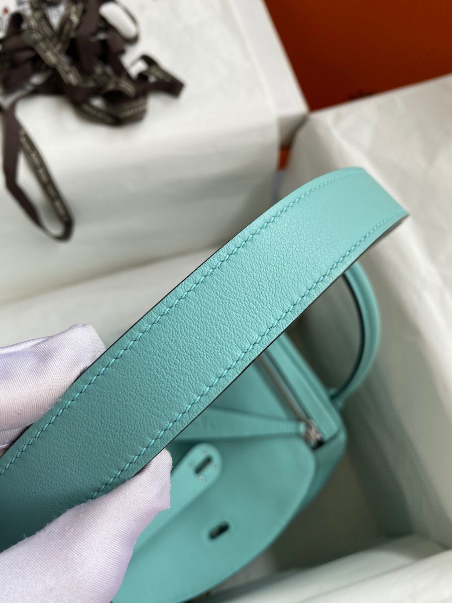 Hermes Lindy 26 Handmade Bag In Blue Atoll Swift Calfskin - Image 8