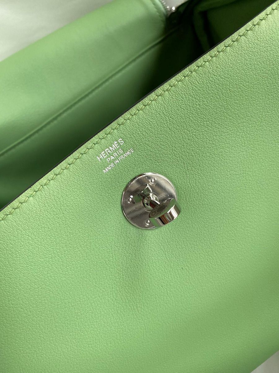 Hermes Lindy 26 Handmade Bag In Vert Criquet Swift Calfskin - Image 10