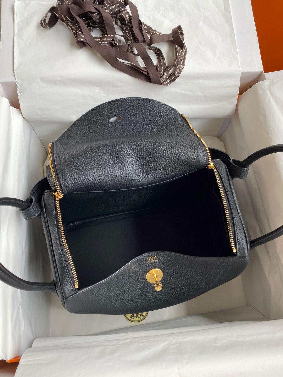 Hermes Lindy 30 Handmade Bag In Black Clemence Leather - Image 9