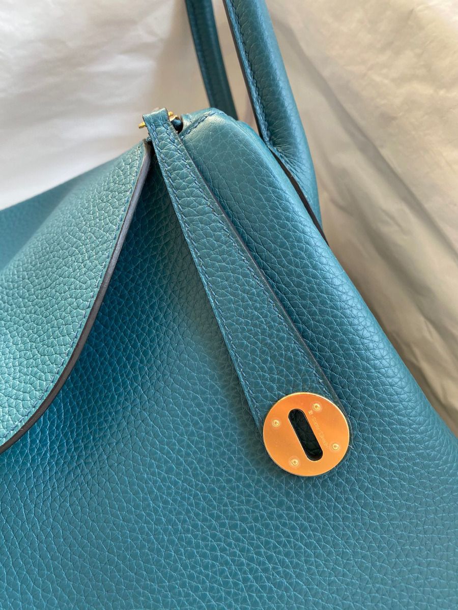 Hermes Lindy 30 Handmade Bag In Vert Bosphore Clemence Leather - Image 4