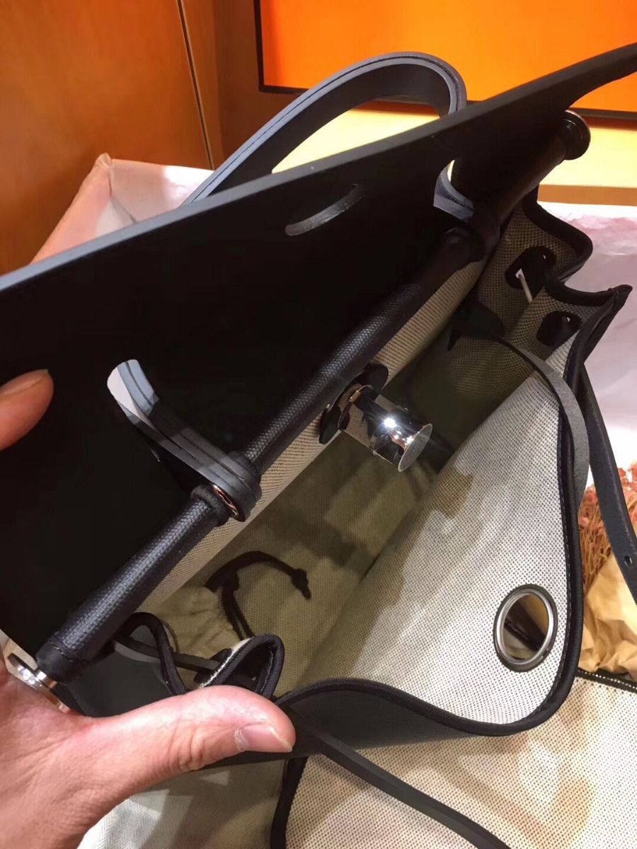 Hermes Herbag Zip 31cm Bag In Black Leather And Toile - Image 5