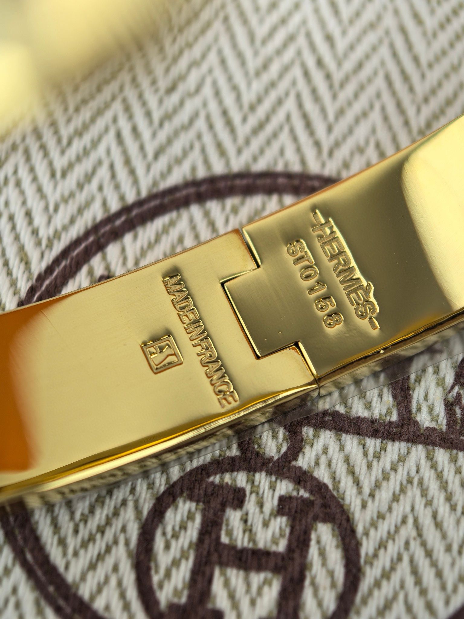 Hermes Blue Ciel Enamel Clic H Bracelet - Image 9