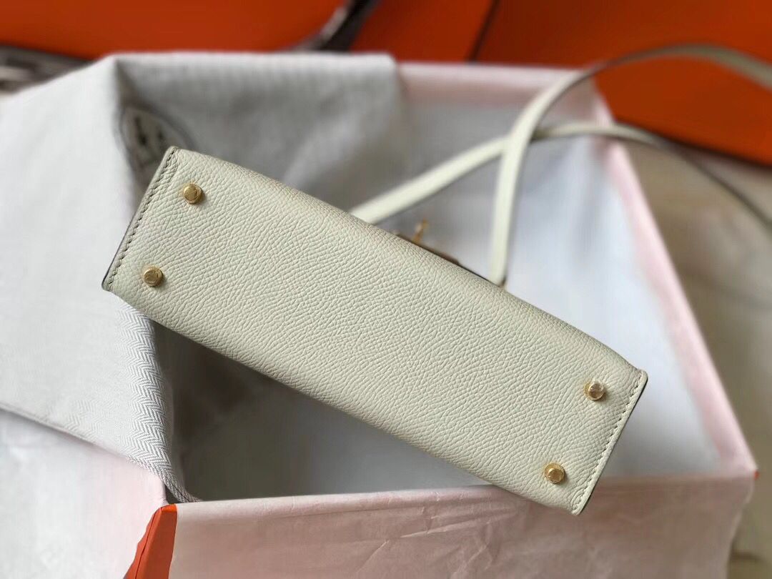 Hermes Kelly Mini II Bag In White Epsom Leather GHW - Image 9