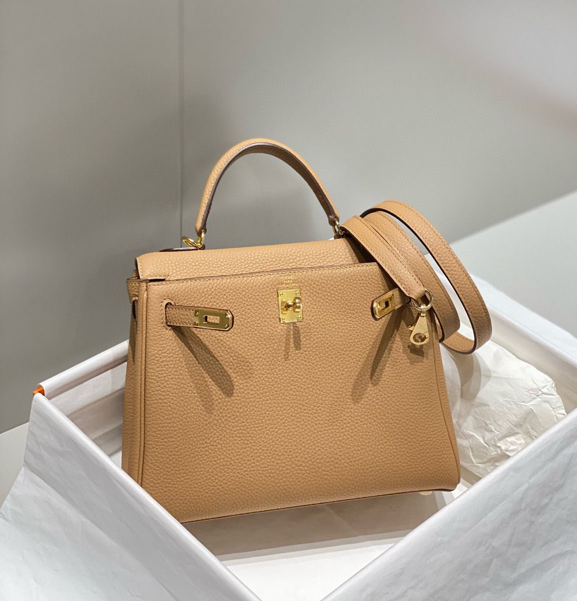 Hermes Kelly 25cm Retourne Bag In Chai Clemence Leather GHW - Image 5